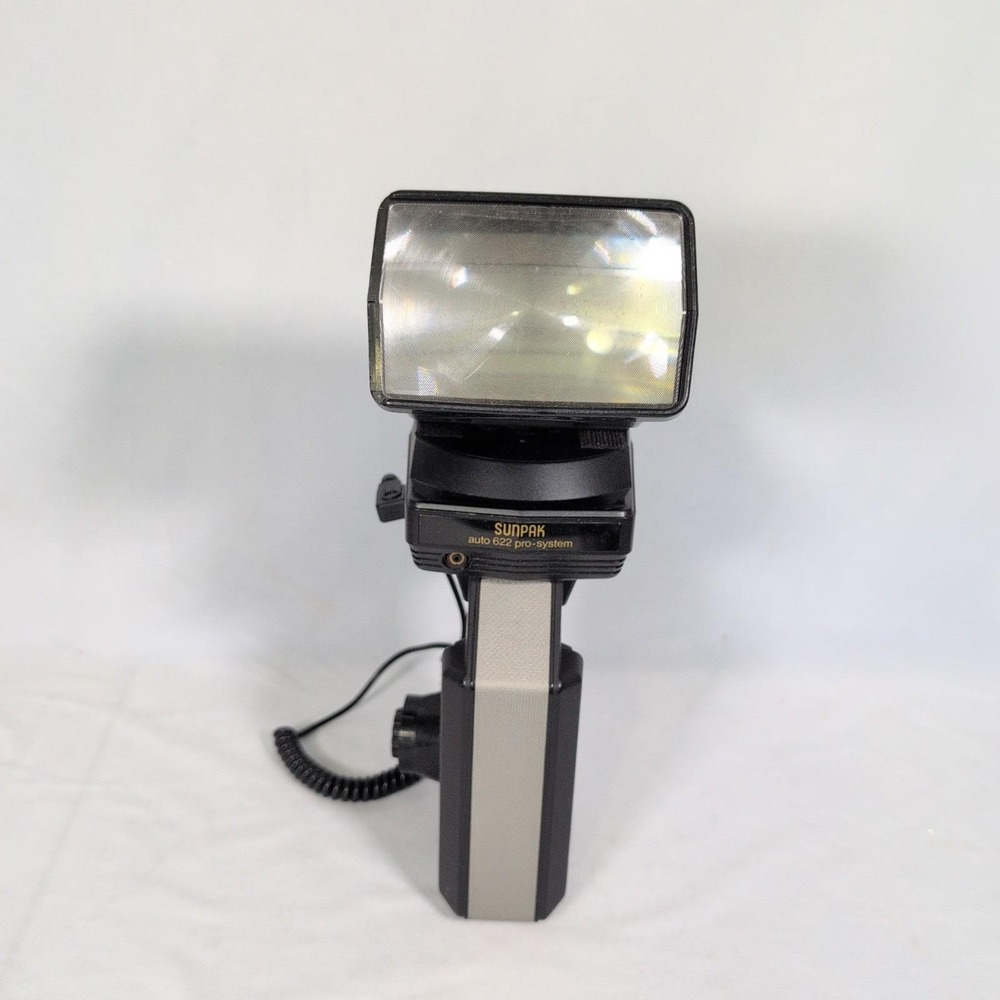 Sunpak Super 622 Handle Flash Strobe - Auto Focus Capable